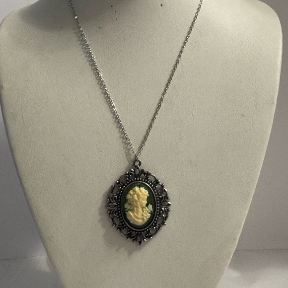 MULTILAYER DURBAN SUNRISE STATEMENT NECKLACE D2 - Picture 9 of 9